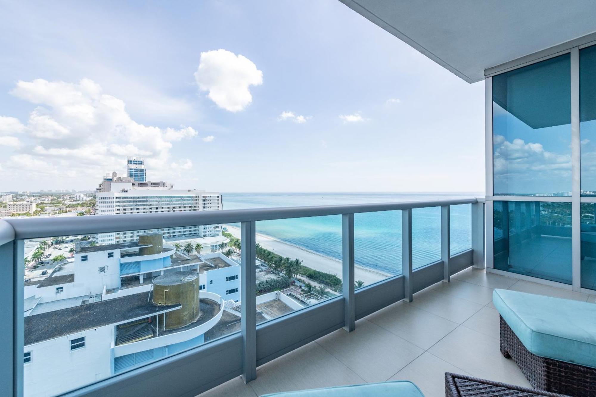 Bluebird Suites Monte Carlo ميامي بيتش الغرفة الصورة