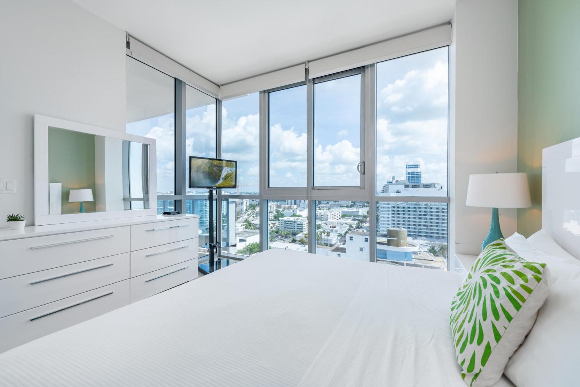 Bluebird Suites Monte Carlo ميامي بيتش الغرفة الصورة
