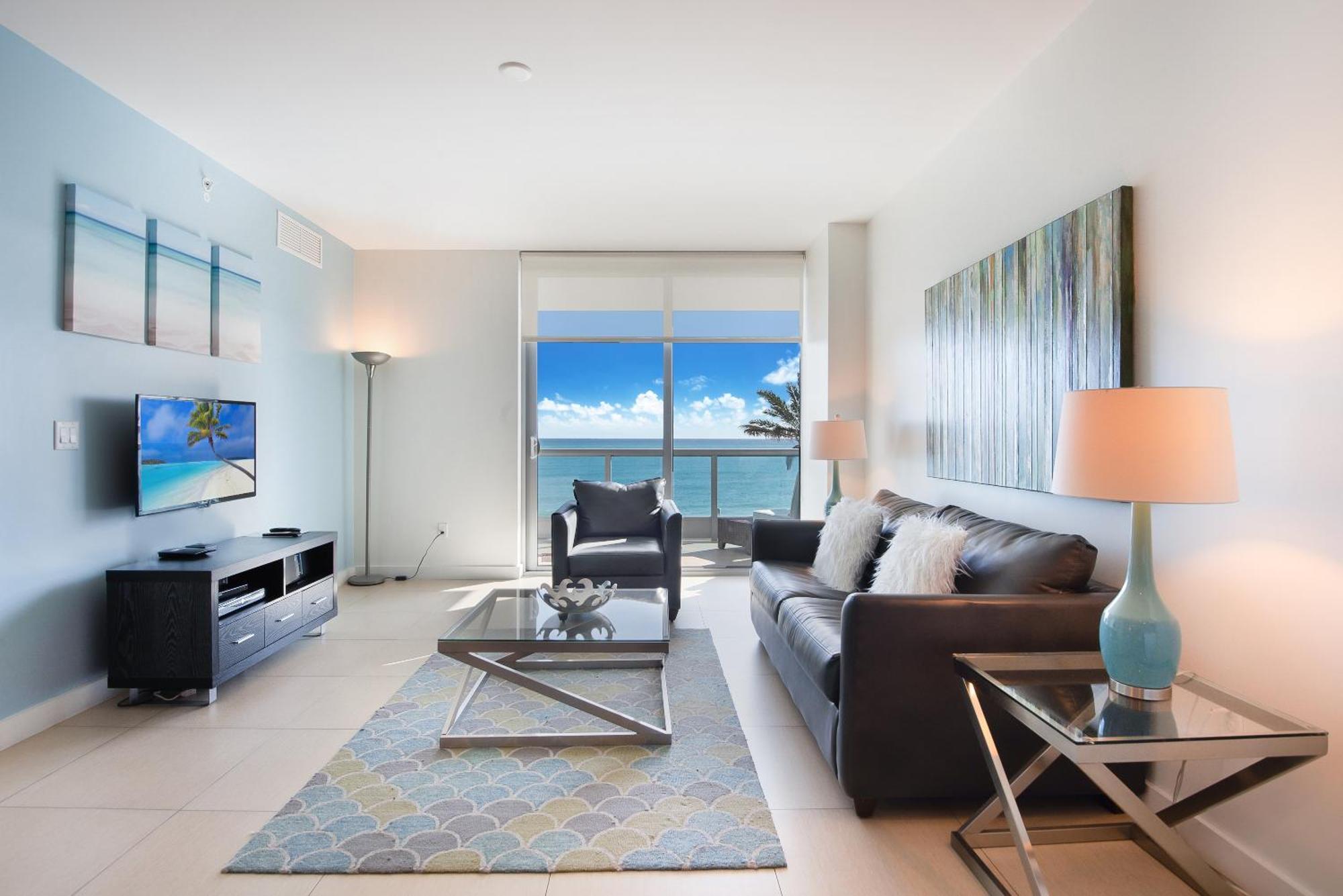 Bluebird Suites Monte Carlo ميامي بيتش الغرفة الصورة